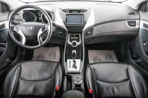 Седан Hyundai Avante 2011 года, 1199000 рублей, Красноярск
