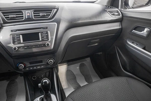 Седан Kia Rio 2017 года, 859000 рублей, Барнаул