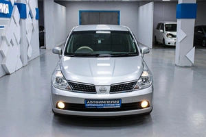 Седан Nissan Tiida 2005 года, 548000 рублей, Солонцы