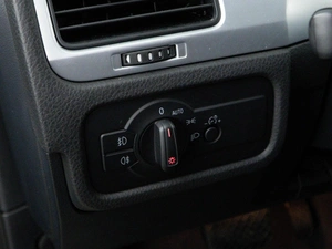 Внедорожник Volkswagen Touareg 2012 года, 1949046 рублей, Москва