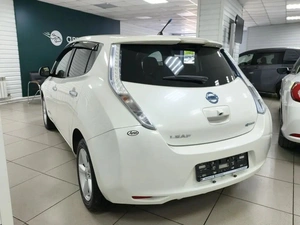 Хетчбэк Nissan Leaf 2013 года, 749000 рублей, Ачинск