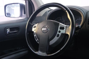 Внедорожник Nissan X-Trail 2011 года, 1459000 рублей, Омск