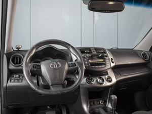 Внедорожник Toyota RAV4 2012 года, 1470000 рублей, Омск