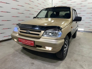 Внедорожник Chevrolet Niva 2004 года, 355000 рублей, Красноярск