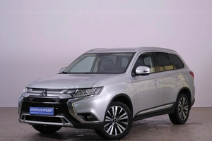 Внедорожник Mitsubishi Outlander 2018 года, 2349000 рублей, Омск