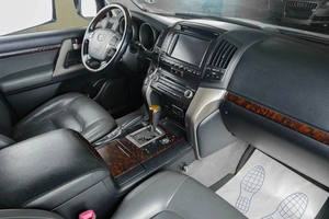 Внедорожник Toyota Land Cruiser 2010 года, 3299000 рублей, Тюмень