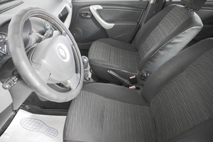 Хетчбэк Renault Sandero 2012 года, 609000 рублей, Кемерово