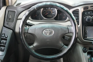 Внедорожник Toyota Highlander 2002 года, 989000 рублей, Омск