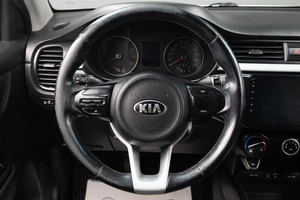 Седан Kia Rio 2018 года, 1099000 рублей, Оренбург