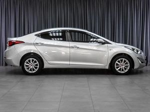 Седан Hyundai Elantra 2015 года, 1149000 рублей, Тюмень
