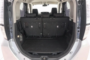 Хетчбэк Toyota Tank 2017 года, 899000 рублей, Красноярск