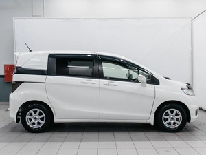 Минивэн Honda Freed 2012 года, 1220000 рублей, Красноярск