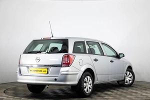 Универсал Opel Astra 2011 года, 699000 рублей, Пермь
