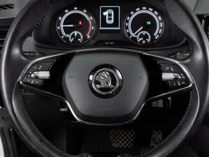 Лифтбек Skoda Rapid 2021 года, 1450000 рублей, Тюмень