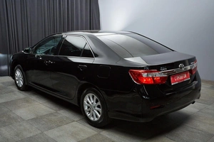 Седан Toyota Camry 2014 года, 2000000 рублей, Красноярск