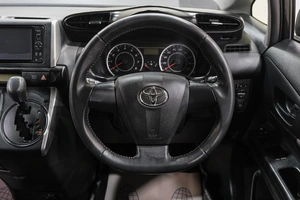 Минивэн Toyota Wish 2012 года, 1379000 рублей, Новокузнецк