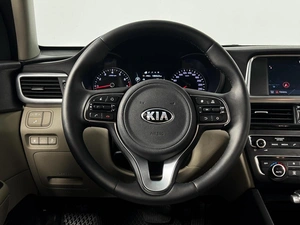 Седан Kia Optima 2017 года, 1819000 рублей, Казань