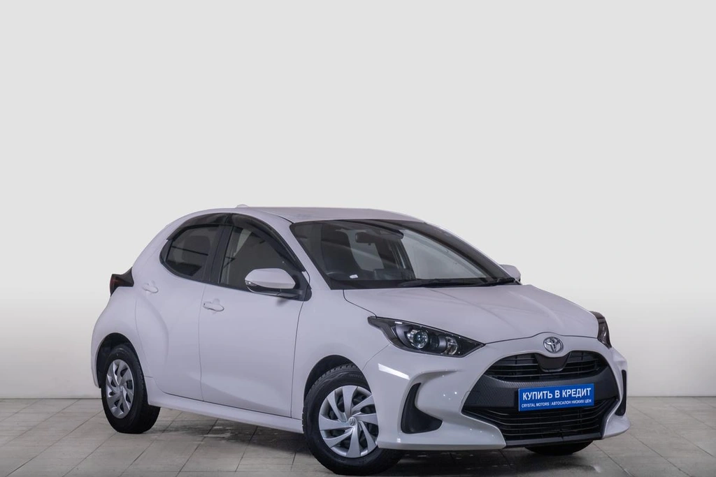 Хетчбэк Toyota Yaris 2021 года, 1319000 рублей, Томск