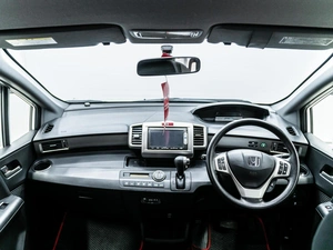 Минивэн Honda Freed 2013 года, 1199000 рублей, Красноярск