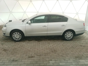 Седан Volkswagen Passat 2010 года, 810000 рублей, Клинцы