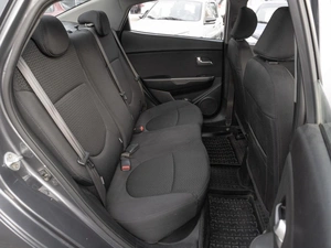 Седан Kia Rio 2015 года, 939000 рублей, Саратов