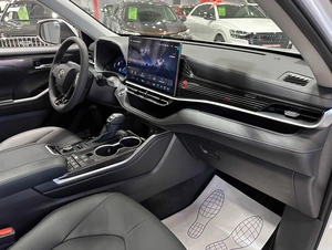 Внедорожник Toyota Highlander 2025 года, 4927000 рублей, Красноярск