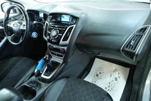 Хетчбэк Ford Focus 2012 года, 709000 рублей, Омск