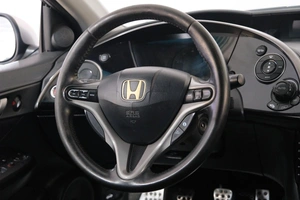 Хетчбэк Honda Civic 2007 года, 719000 рублей, Омск