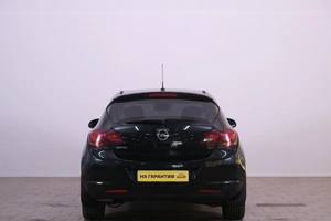 Хетчбэк Opel Astra 2012 года, 829000 рублей, Омск