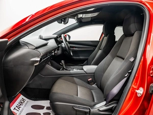 Хетчбэк Mazda 3 2019 года, 1649000 рублей, Красноярск
