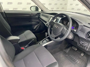 Универсал Toyota Corolla Fielder 2019 года, 1395000 рублей, Красноярск