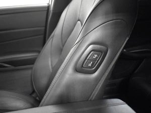 Седан Toyota Avalon 2022 года, 2774900 рублей, Казань