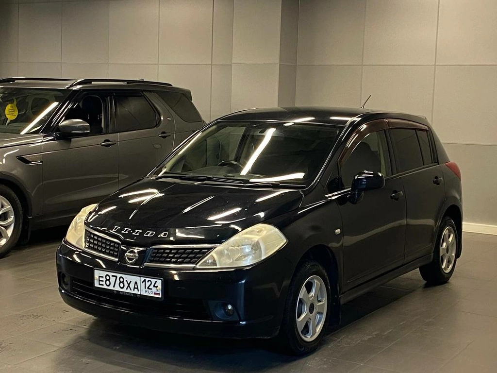 Хетчбэк Nissan Tiida 2005 года, 497000 рублей, Красноярск