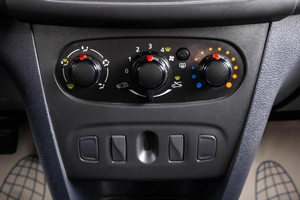 Седан Renault Logan 2019 года, 599000 рублей, Пермь