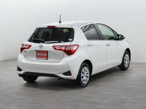 Хетчбэк Toyota Vitz 2019 года, 1030000 рублей, Красноярск