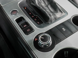 Внедорожник Volkswagen Touareg 2012 года, 2549000 рублей, Воронеж