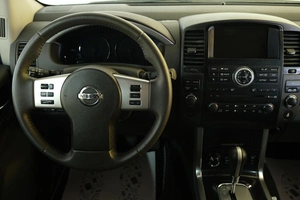 Внедорожник Nissan Pathfinder 2011 года, 1719000 рублей, Омск