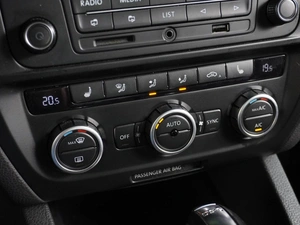 Седан Volkswagen Jetta 2014 года, 1189000 рублей, Воронеж