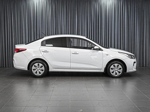Седан Kia Rio 2018 года, 915111 рублей, Ставрополь