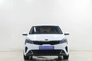 Седан Kia Rio 2020 года, 1459000 рублей, Новокузнецк