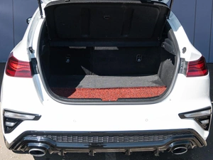Хетчбэк Kia K3 2019 года, 2180000 рублей, Краснодар
