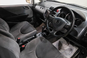 Хетчбэк Honda Fit 2002 года, 349000 рублей, Новокузнецк