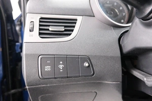 Седан Hyundai Avante 2010 года, 849000 рублей, Красноярск