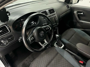 Седан Volkswagen Polo 2019 года, 1225000 рублей, Красноярск
