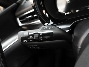 Седан Kia K5 2021 года, 2999999 рублей, Саратов