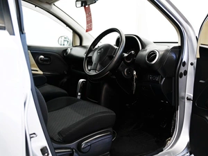 Хетчбэк Nissan Note 2010 года, 660000 рублей, Красноярск