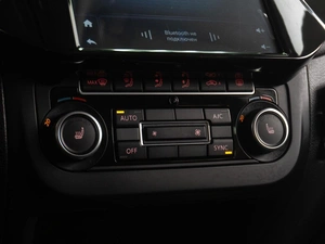 Внедорожник Volkswagen Tiguan 2013 года, 1269000 рублей, Тюмень