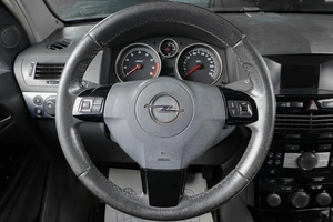 Седан Opel Astra 2007 года, 579000 рублей, Тюмень