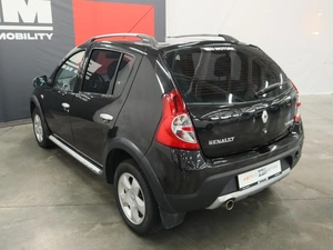 Хэтчбек Renault Sandero 2012 года, 750000 рублей, Курск