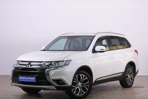Внедорожник Mitsubishi Outlander 2016 года, 1699000 рублей, Омск